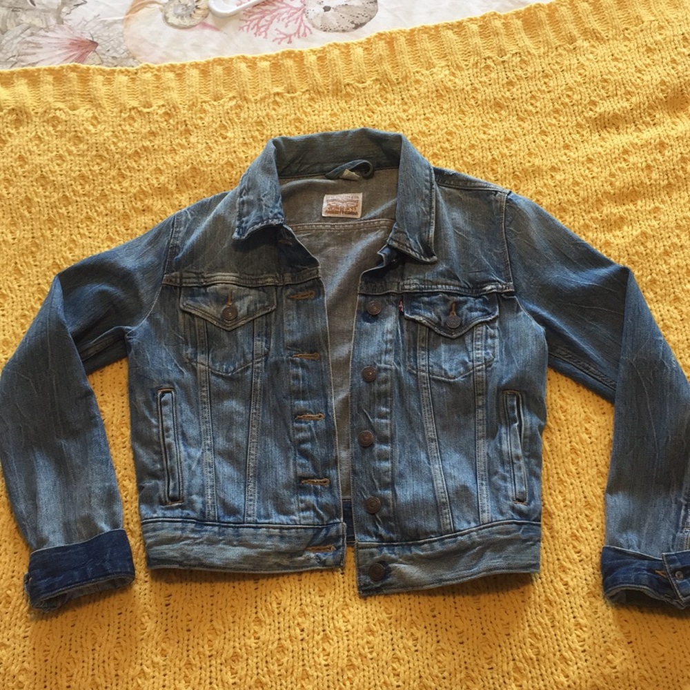 💙LEVI’S CROPPED DENIM JACKET💙